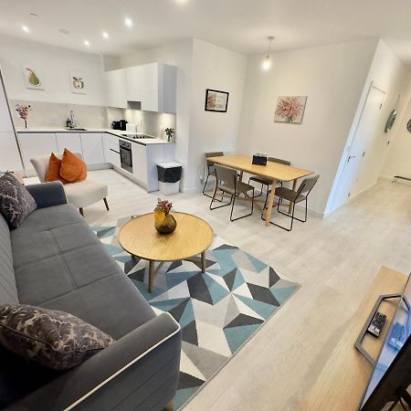 לונדון 3Bedroom, 2Bathroom, Balcony,Luxury Flat Westfield מראה חיצוני תמונה