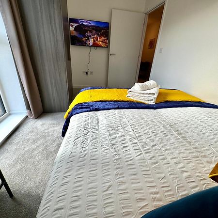 לונדון 3Bedroom, 2Bathroom, Balcony,Luxury Flat Westfield מראה חיצוני תמונה