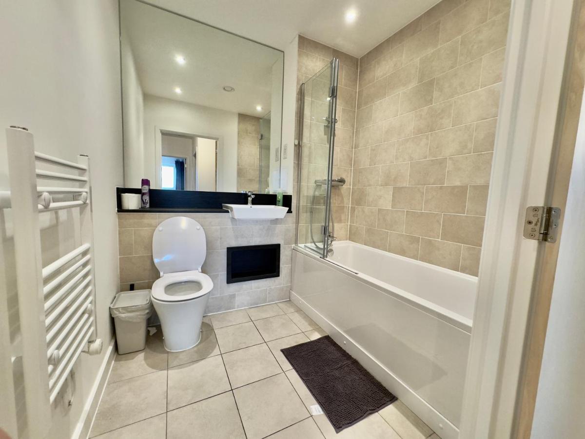 לונדון 3Bedroom, 2Bathroom, Balcony,Luxury Flat Westfield מראה חיצוני תמונה