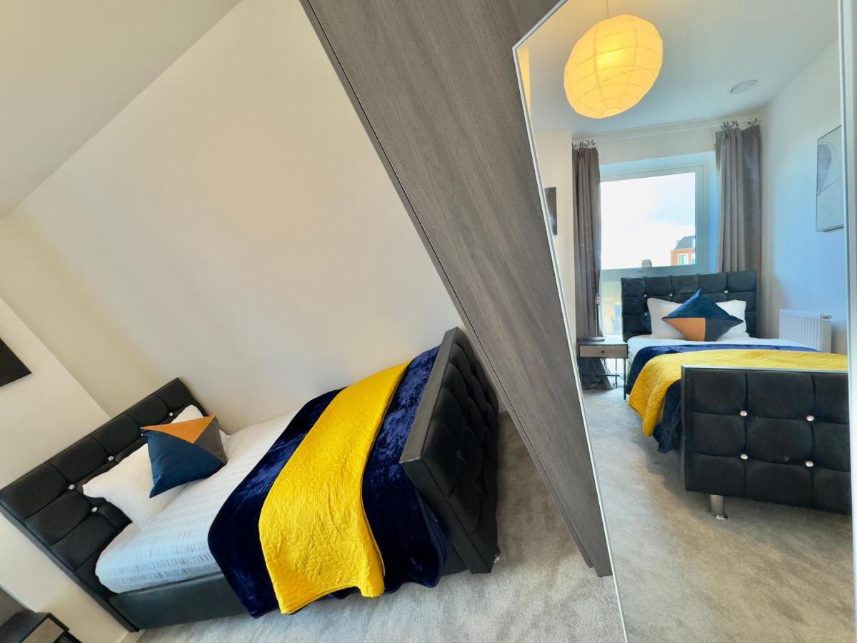 לונדון 3Bedroom, 2Bathroom, Balcony,Luxury Flat Westfield מראה חיצוני תמונה