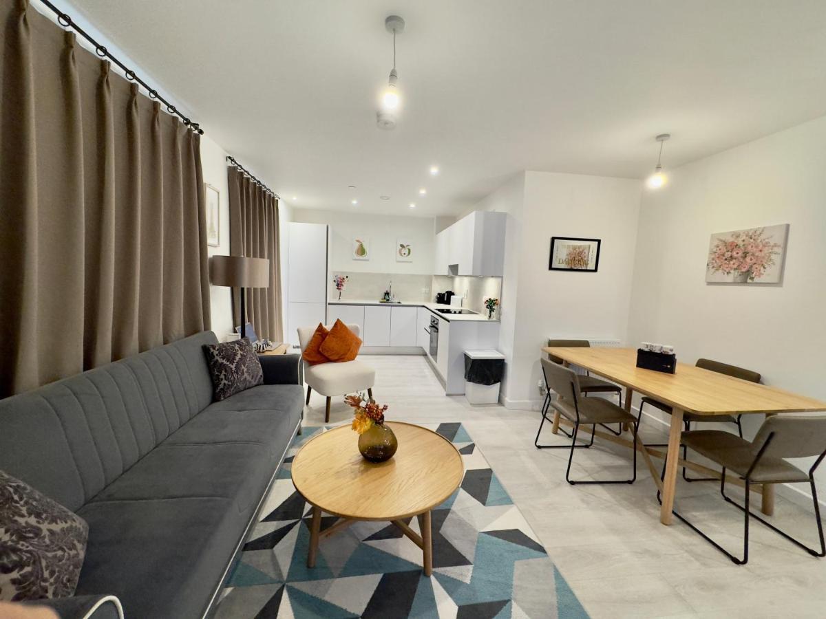 לונדון 3Bedroom, 2Bathroom, Balcony,Luxury Flat Westfield מראה חיצוני תמונה