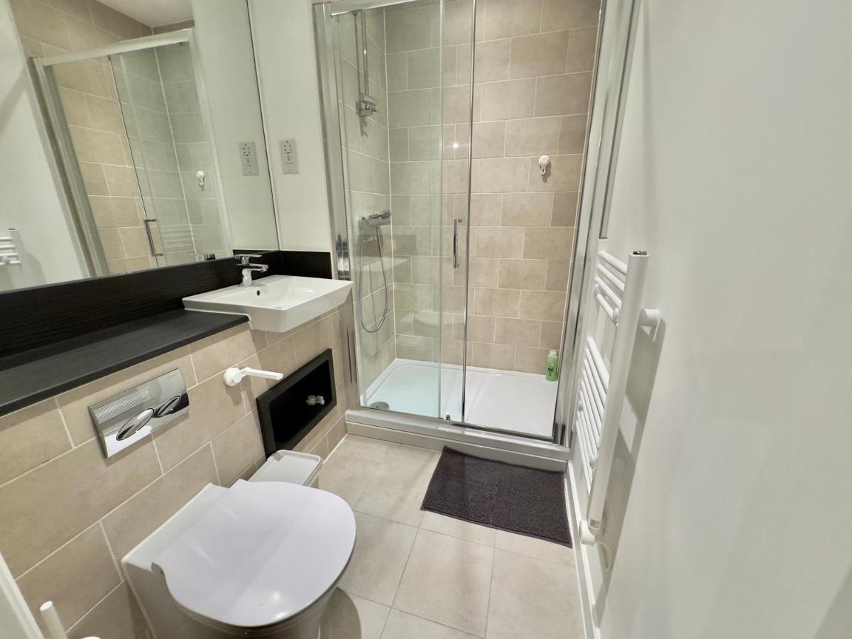 לונדון 3Bedroom, 2Bathroom, Balcony,Luxury Flat Westfield מראה חיצוני תמונה