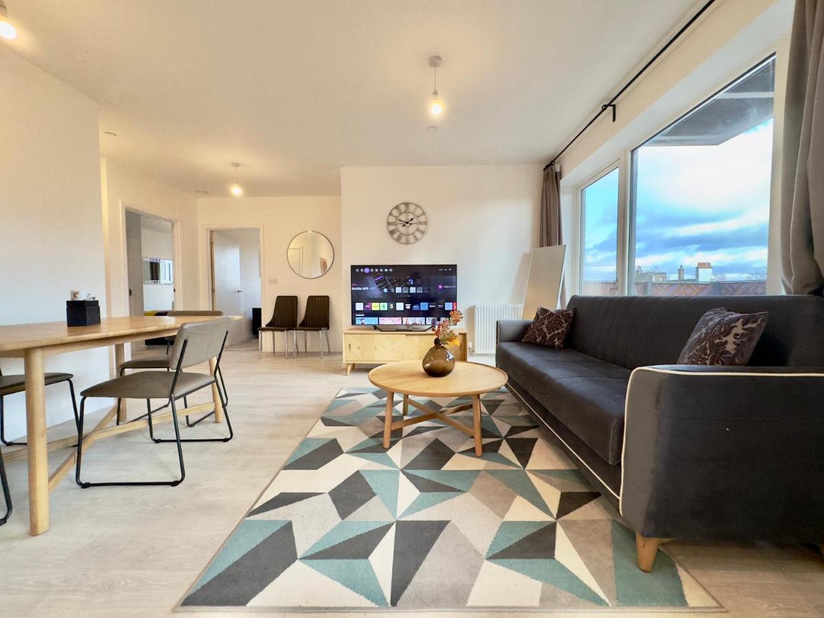 לונדון 3Bedroom, 2Bathroom, Balcony,Luxury Flat Westfield מראה חיצוני תמונה
