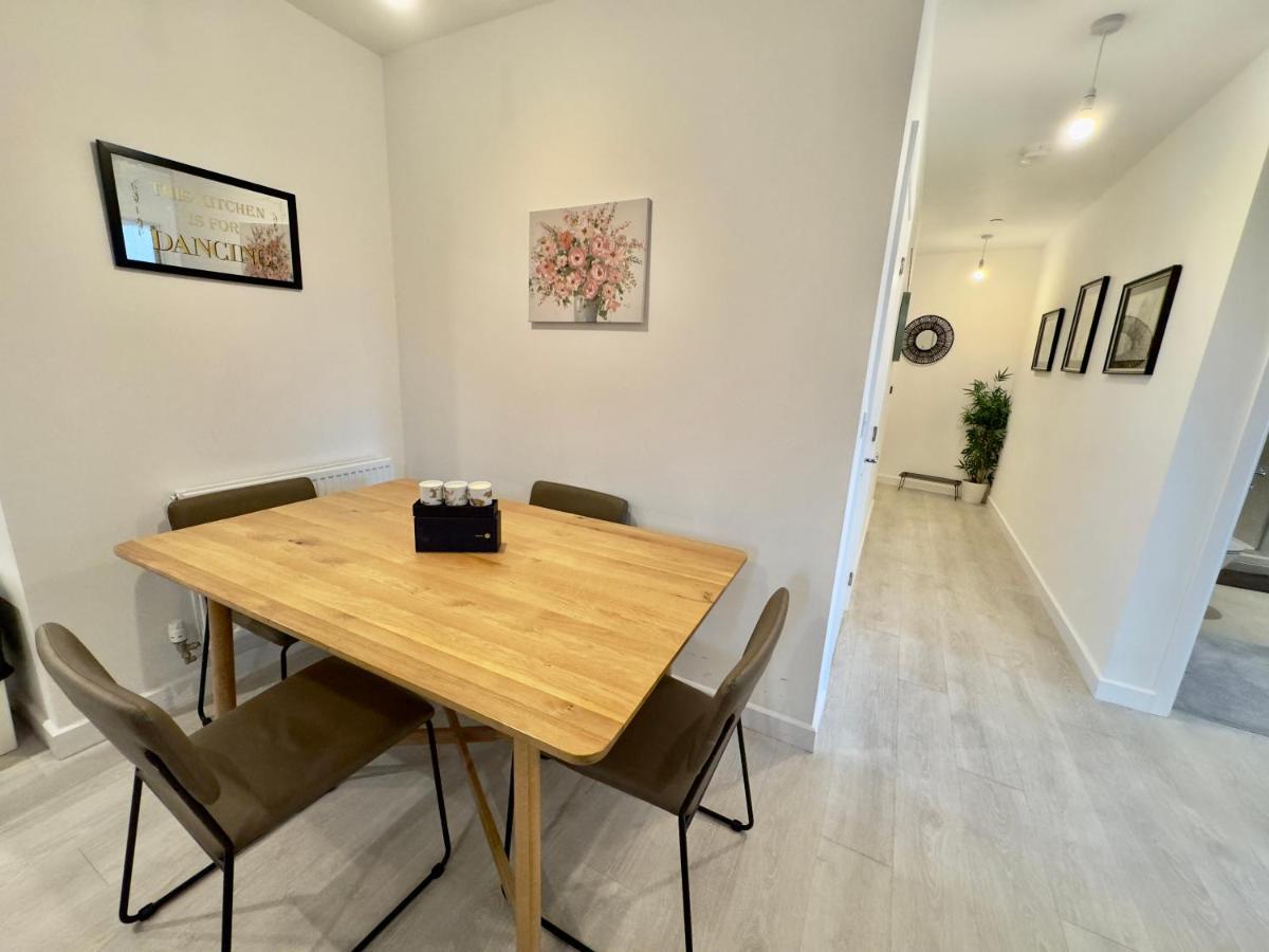 לונדון 3Bedroom, 2Bathroom, Balcony,Luxury Flat Westfield מראה חיצוני תמונה