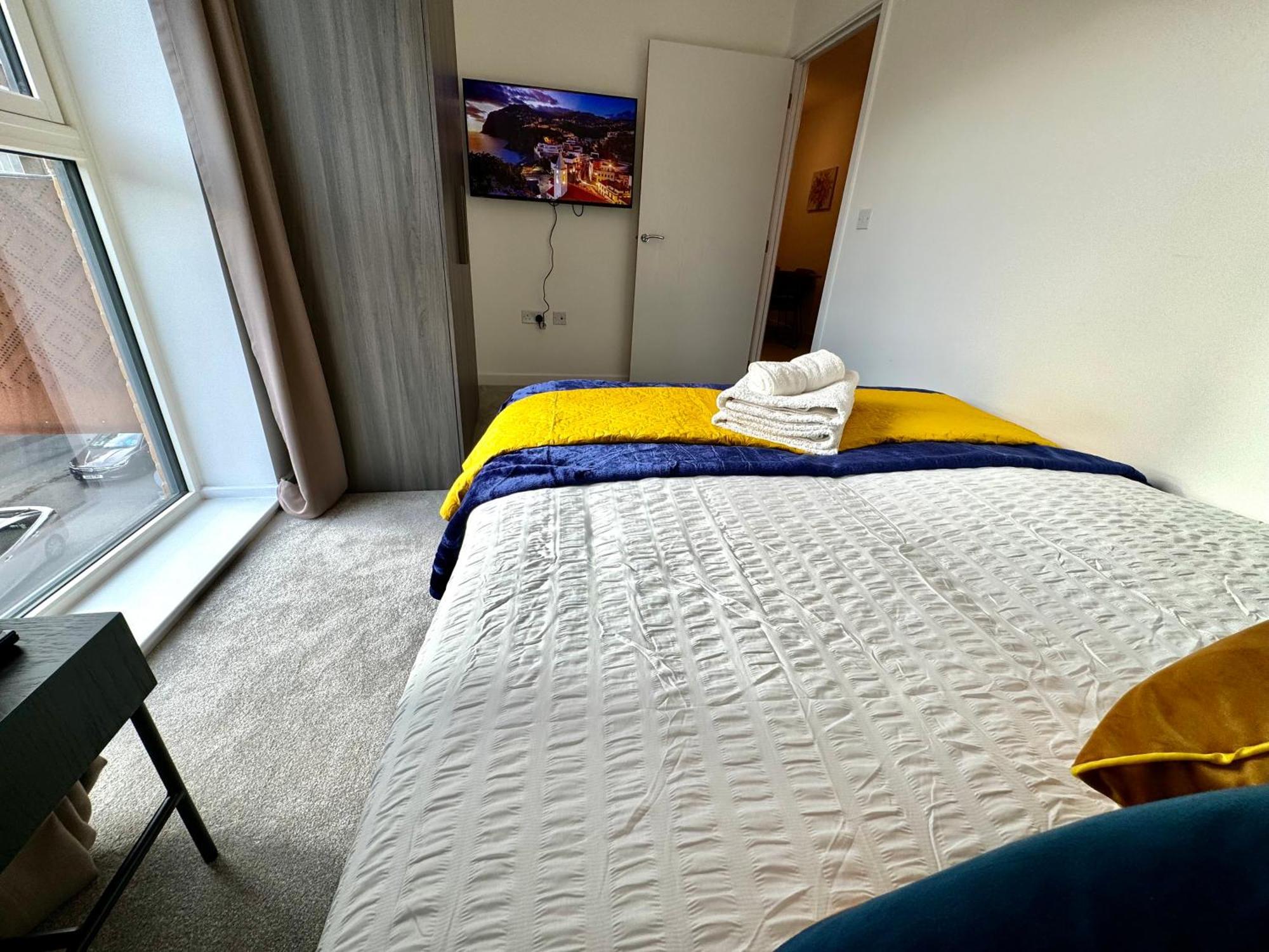 לונדון 3Bedroom, 2Bathroom, Balcony,Luxury Flat Westfield מראה חיצוני תמונה