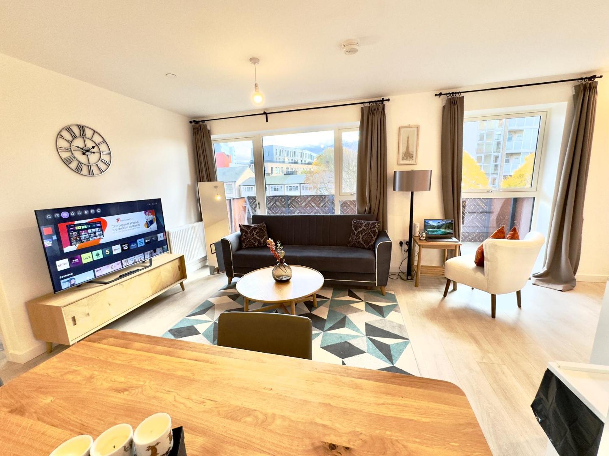 לונדון 3Bedroom, 2Bathroom, Balcony,Luxury Flat Westfield מראה חיצוני תמונה